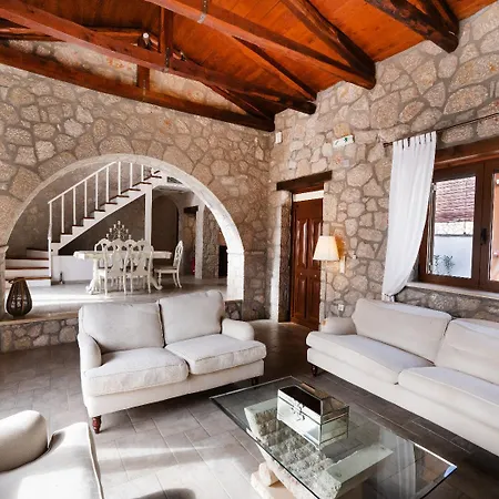 Villa Galatia Nidhrion